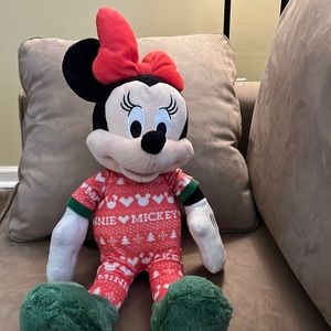 Mini mouse stuffed animal